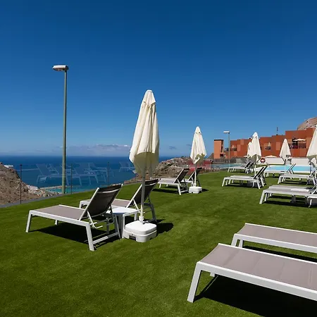 Beyond Amadores By Vector *